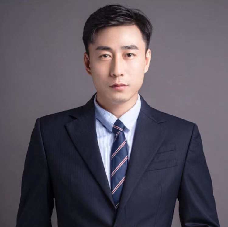 高启航 包装与印刷设计负责人